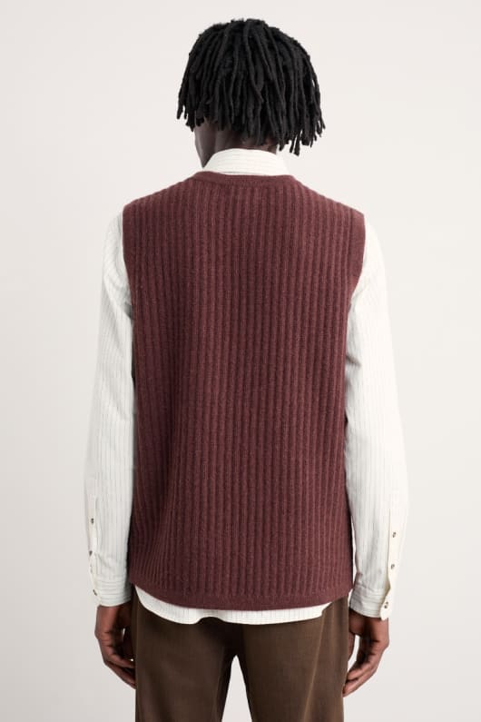 des hommes lowdy cou de lÉquipage gilet