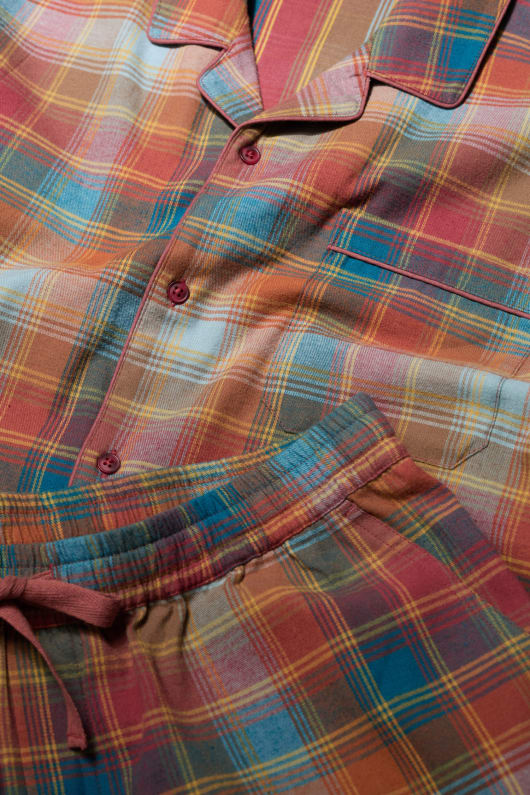 des hommes netter vérifié ensemble de pyjama en flanelle