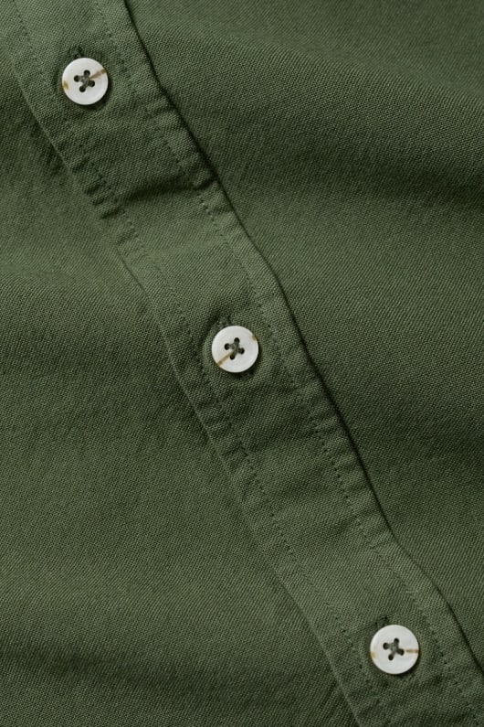 les hommes de jenken teinte chemise oxford