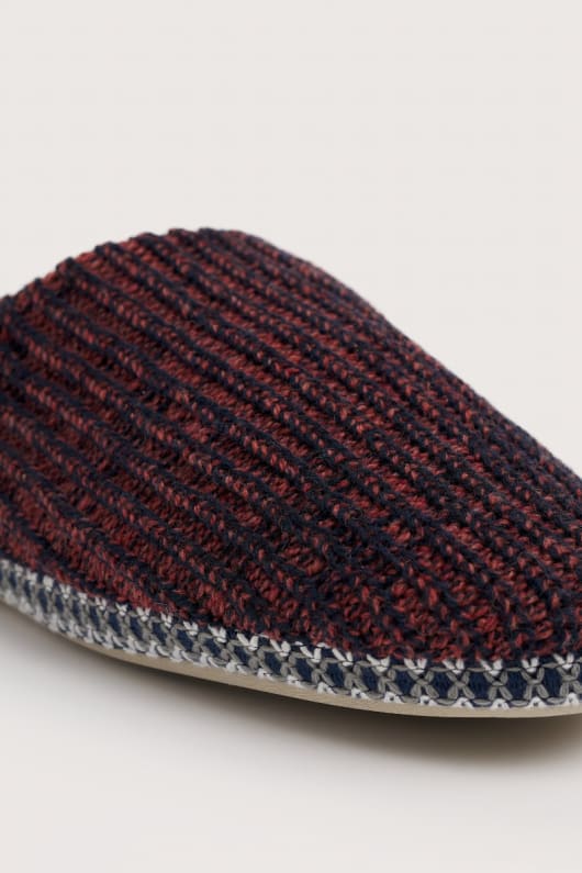 la nuit de la forêt des hommes en tricot pantoufle