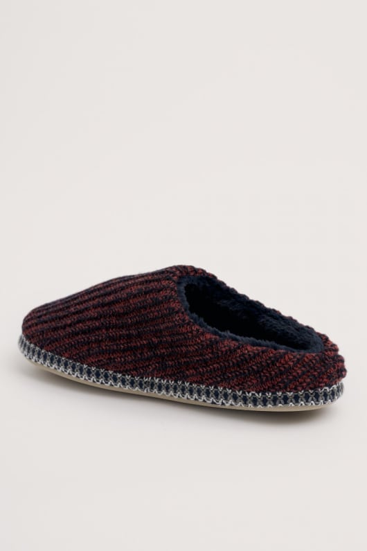 la nuit de la forêt des hommes en tricot pantoufle