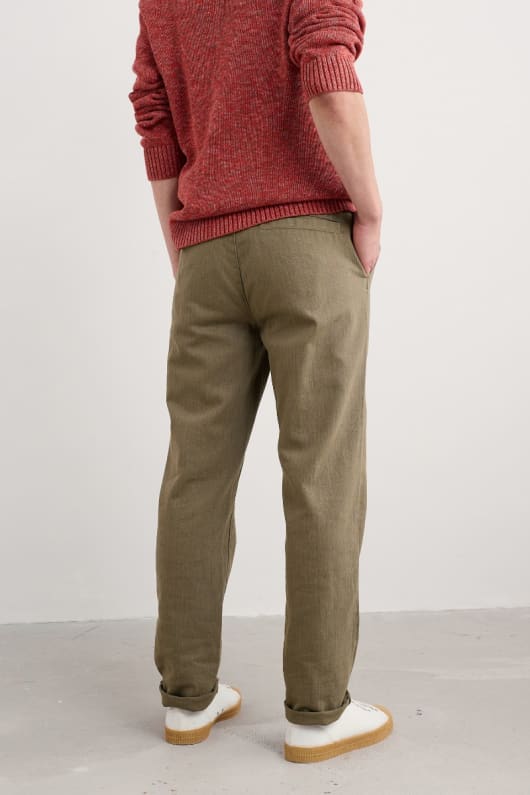 les hommes du timonier à pantalons