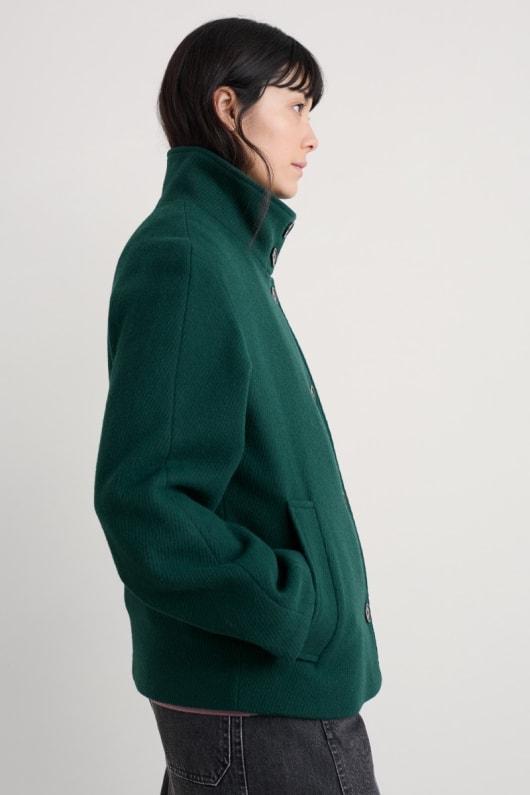 fritillaire asymétrique entonnoir cou manteau