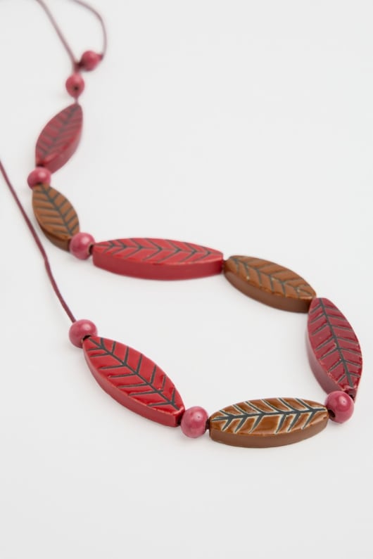 charmeur en céramique feuille collier