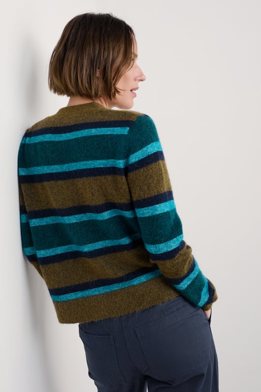 gravure de v-cou cardigan contient du mohair