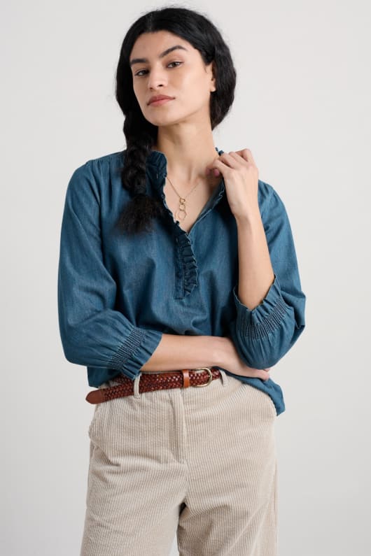 Étoile de la plume de chambray haut