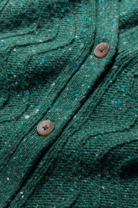 pendouer col v bouton de gilet tricoté